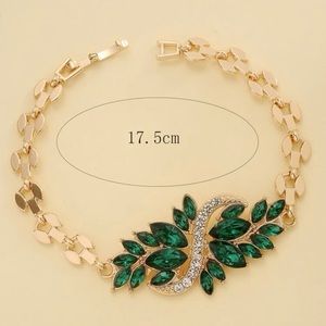 Mia Wynn Rhinestone & Green Gold Tone Clasp Bracelet